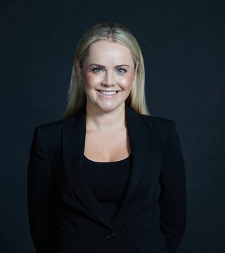 Nicci Hart